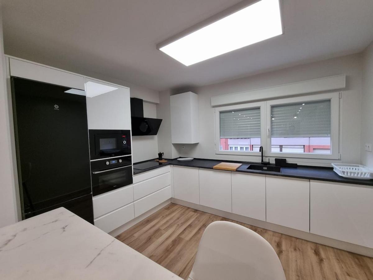 C01A01 Apartamento Moderno con vistas y parking Santander Exterior foto